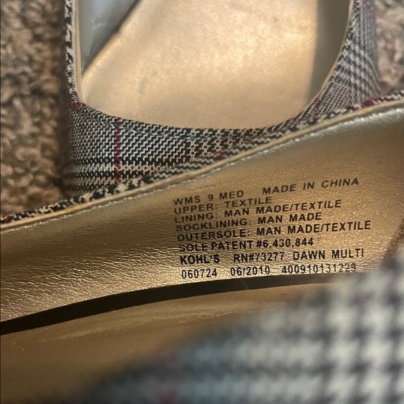 Croft & Barrow Women's Checkered Heels - Gray and Red Z9 - Picture 14 of 14